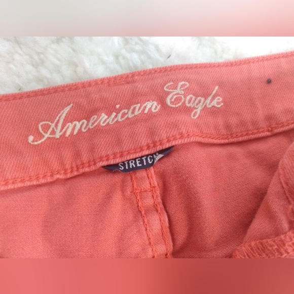 NWOT American Eagle woman's size 10 coral denim shorts - Picture 2 of 4